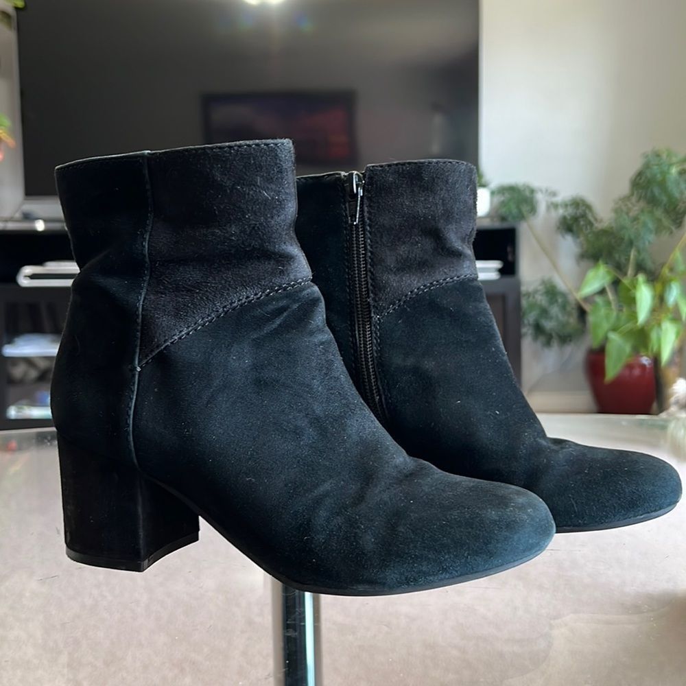 Nine West black block heeled ankle Bootie